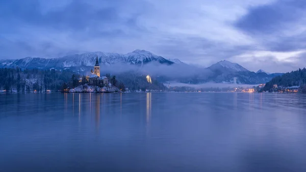 # Bled on a winter misty morning # — Foto Stock