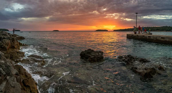 Belo pôr do sol no mar — Fotografia de Stock