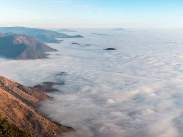 Paisaje montañoso escénico s en la montaña Krvavec . — Vídeo de stock