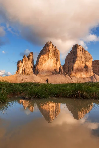 Sunset reflections of Tre Cime di Lavaredo — Stockfoto