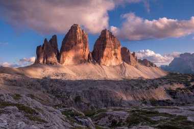 Tre Cime di Lavaredo 'da günbatımı 