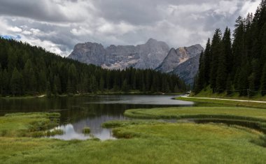  Dolomites dağlarda sayısı
