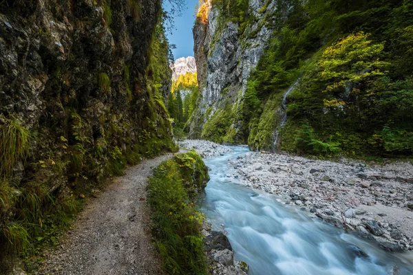 Kanyona Martuljek şelale — Stok fotoğraf