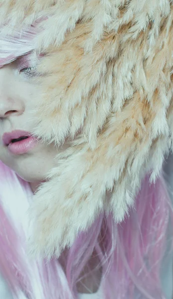 Artistic portrait of a young woman with pale pink hair — Foto de Stock