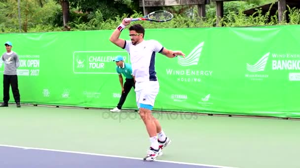 Janko Tipsarevic della Serbia vincitrice dell'Wind Energy Holding Bangkok Open 2017 — Video Stock