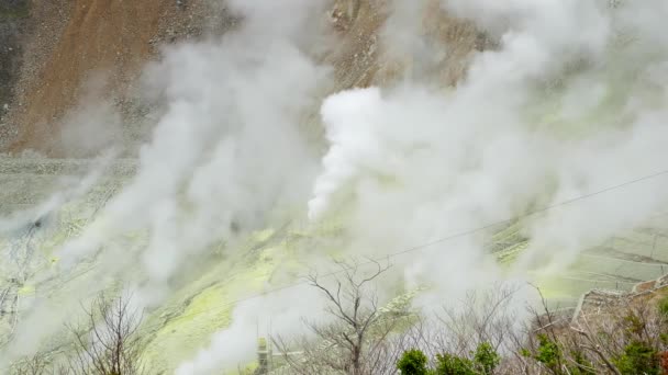 Údolí sopečného Owakudani, Hakone, Japonsko. — Stock video