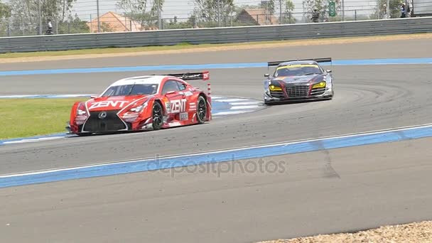 Carro de corrida em durante o 2015 Auchalés Super GT Series — Vídeo de Stock