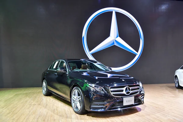 Mercedes-Benz e 220 d Coupé — Stockfoto