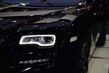 Rolls-Royce kırmızı Wraith araba