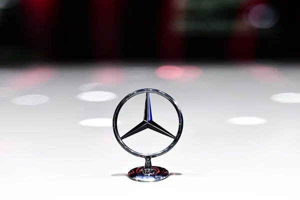 Nonthaburi Kasım Logo Mercedes Benz Üzerinde Kasım 2017 Nonthaburi Tayland — Stok fotoğraf