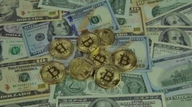 Altın Bitcoin, Btc sikke, Lirası üstünde bizi dolar. BTC altın sikke sanal elektronik para bankacılık web ve uluslararası ağ ödeme için sembolüdür. Dolly tarafından Yakınlaştır.