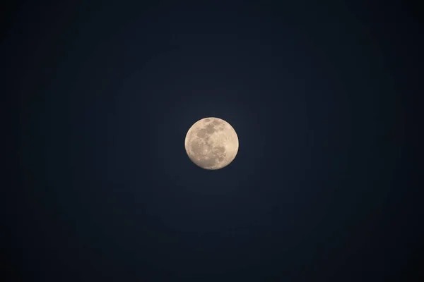 Pleine lune la nuit. — Photo