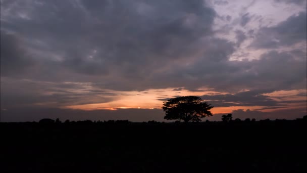 Momento Nuvem Pôr Sol Estação Chuvosa Desfasamento Temporal — Vídeo de Stock