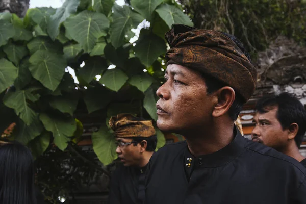 Bali, Endonezya - 8 Mayıs: royal de katılan Bali insanlar — Stok fotoğraf