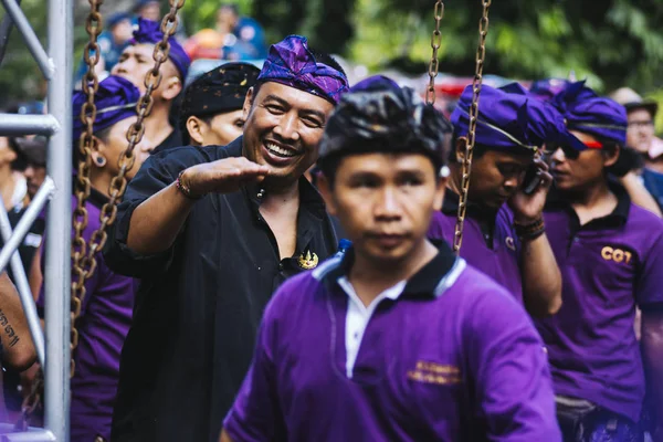 Bali, Endonezya - 8 Mayıs: royal de katılan Bali insanlar — Stok fotoğraf