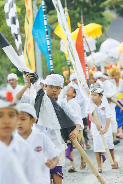 Bali, Endonezya - 30 Mart: katılan Balinese köylüler — Stok fotoğraf