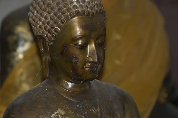 Kopf der Buddha-Statue — Stockfoto