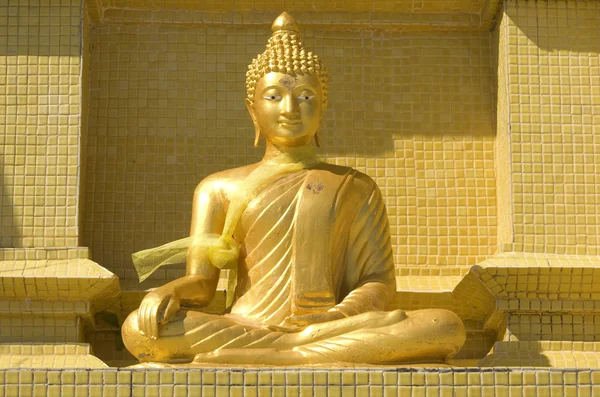 Buddha-Statue in der Pagode laem sor — Stockfoto