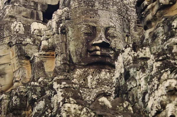 Buddha-Gesichter im Bajong-Tempel (Angkor, Kambodscha)) — Stockfoto