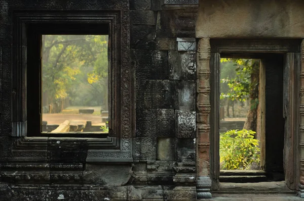 Chau Say Tevoda kapı yolu (Angkor, Kamboçya)
