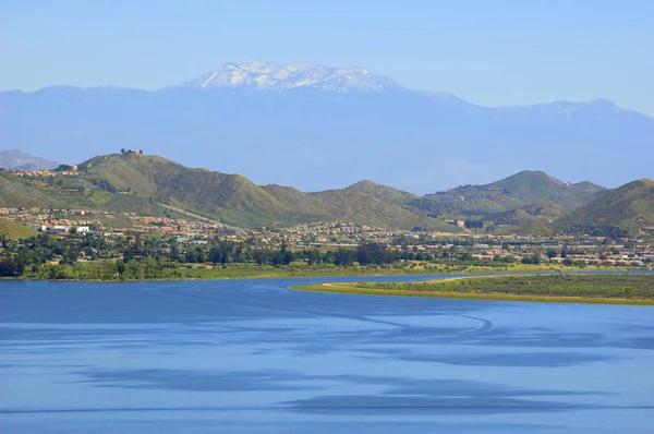  Elsinore Gölü görünümü (Güney Kaliforniya, ABD)