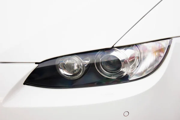 Koplampen van de auto. Luxe koplampen — Stockfoto