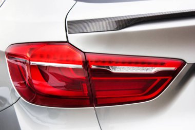 Araba farlar. Lüks farlar