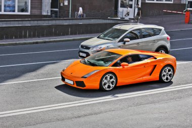 31 Mart 2015, Kiev, Ukrayna. Lamborghini Gallardo Kiev sokaklarında. Editoryal fotoğraf