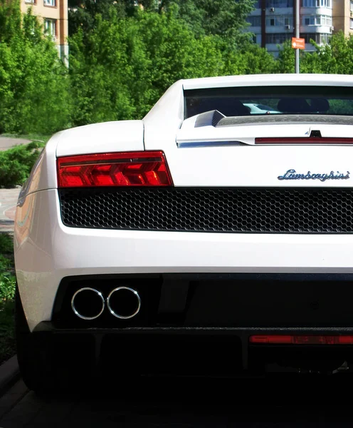 26 de setembro de 2016, Kyiv. Lamborghini Gallardo LP560-4. Branco. Foto editorial . — Fotografia de Stock