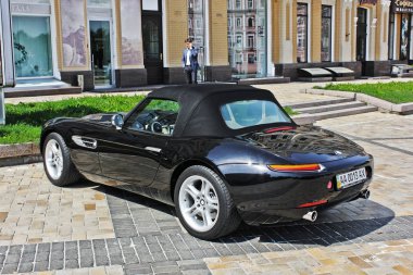 Kiev, Ukrayna; 13 Temmuz 2015; BMW Z8. Arkadan Görünüm. Editoryal fotoğraf.