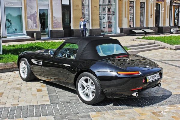 Kiev, Ukrayna; 13 Temmuz 2015; BMW Z8. Arkadan Görünüm. Editoryal fotoğraf.