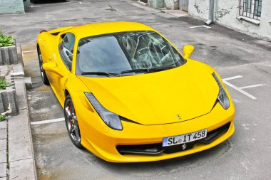 5 Ekim 2013; Ukrayna, Kiev; Ferrari 458 Italia. Editoryal fotoğraf.