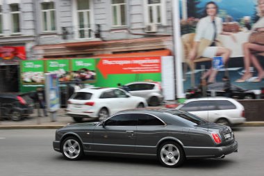 20 Mart 2014; Ukrayna, Kiev; Bentley Brooklands hareket. Editoryal fotoğraf.