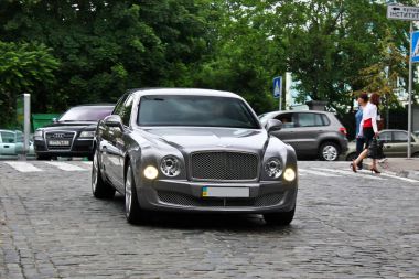 20 Mart 2014; Ukrayna, Kiev; Bentley Mulsanne. Editoryal fotoğraf.