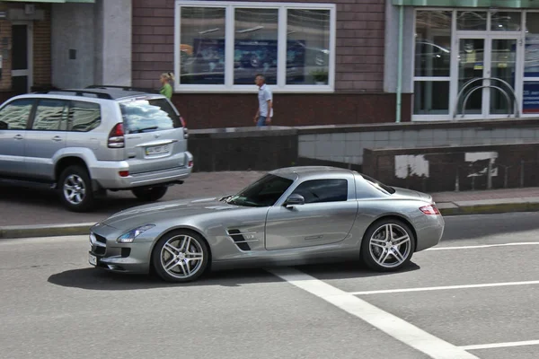 20 Mart 2014; Ukrayna, Kiev; Mercedes-Benz Sls Amg. Editoryal fotoğraf.
