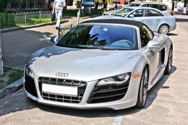 17 Haziran 2014, Kiev, Ukrayna. Audi R8 Spyder. Editoryal fotoğraf.