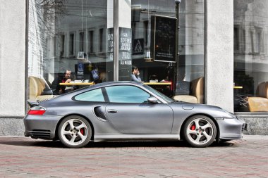 20 Mart 2014; Ukrayna, Kiev; Porsche Turbo. Editoryal fotoğraf.