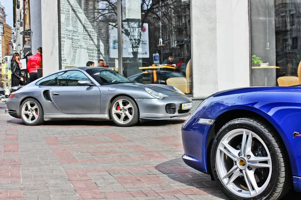20 de março de 2014; Ucrânia, Kiev; Porsche Turbo. Foto editorial . — Fotografia de Stock