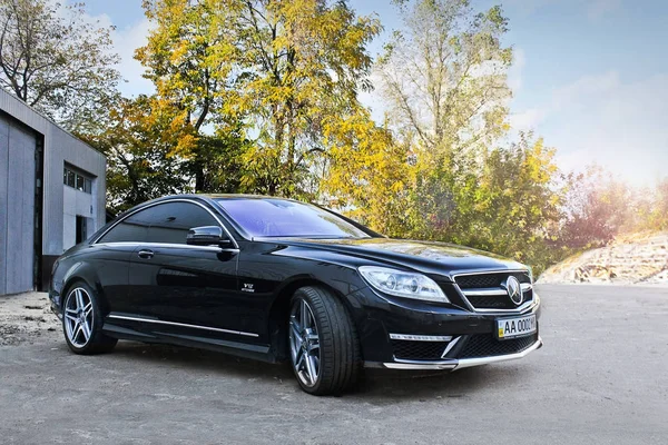 12 de abril de 2016; Kiev, Ucrania; Mercedes-Benz CL 65 AMG V12 Bi-Turbo. Foto editorial . — Foto de Stock