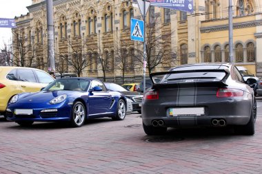 20 Mart 2014; Ukrayna, Kiev; Açılan Porsche araba süper. Porsche Turbo, 911'i, 924, 928, Panamera, Cayenne. Editoryal fotoğraf.