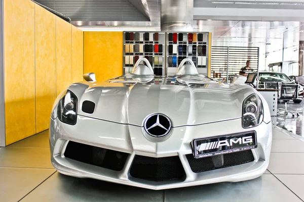 Kiev, October 2, 2013. Mercedes-Benz SLR McLaren Stirling Moss. AMG. Car headlights. Luxury Headlights. Editorial photo. — Stock Photo, Image