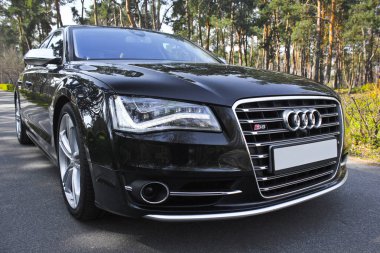 Kiev, Ukrayna. 12 Eylül 2013. Audi S8. Editoryal fotoğraf.