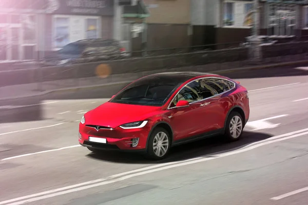 Tesla Model Hareket Kiev Ukrayna Haziran 2017 Yarış Lüks Ayarlama — Stok fotoğraf
