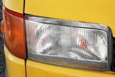 Araba farlar. Lüks farlar