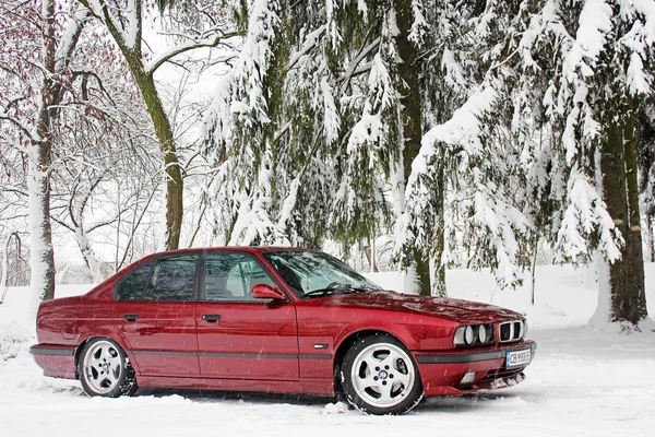 Kiev Ucrânia Dezembro 2017 Bmw 520 E34 Floresta Inverno Bmw — Fotografia de Stock