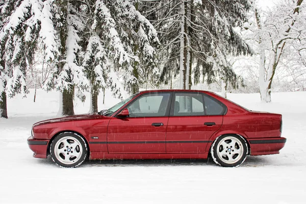 Kiev Ukraine Dezember 2017 Bmw 520 E34 Winterwald Roter Bmw — Stockfoto