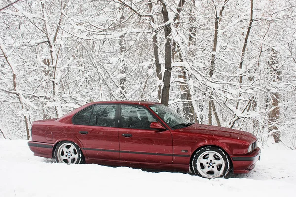 Kiev Ucrânia Dezembro 2017 Bmw 520 E34 Floresta Inverno Bmw — Fotografia de Stock