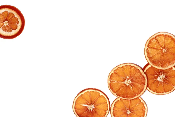 Torkad orange på en vit bakgrund. Citrusfrukter — Stockfoto