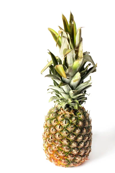 Ananas sur fond blanc. Fruits sur fond blanc — Photo