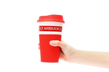 Chernihiv, Ukrayna - 14 Ocak 2020: Starbucks kupası beyaz arka planda